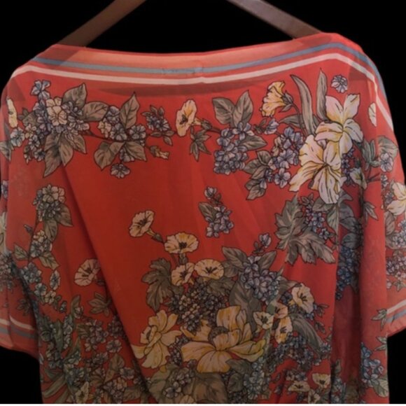 NWT Max Studio, Sheer, red and. blue floral, gathered waist blouse, LARGE - Picture 3 of 5